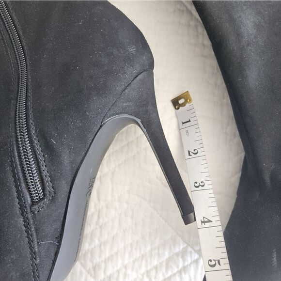 I.N.C International concepts faux Suede boots - Picture 6 of 13